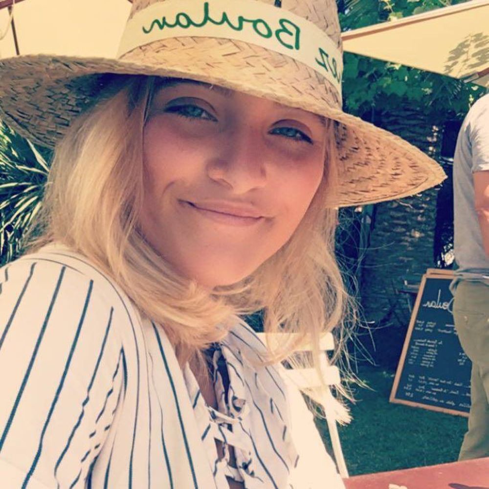 Meet your Posher, Pauline